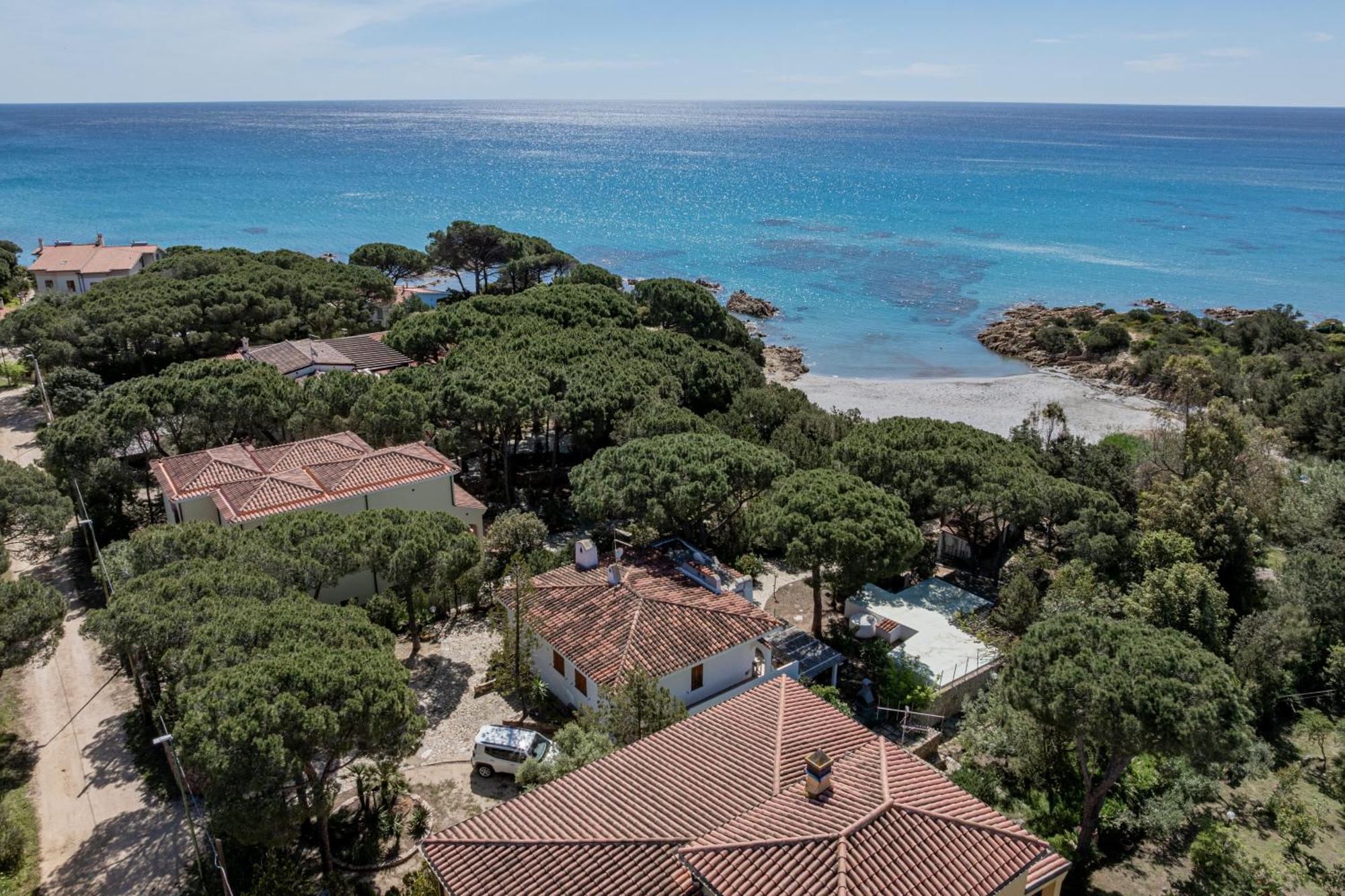Casa Donatella, In Riva Al Mare! Villa Cala Liberotto Dış mekan fotoğraf